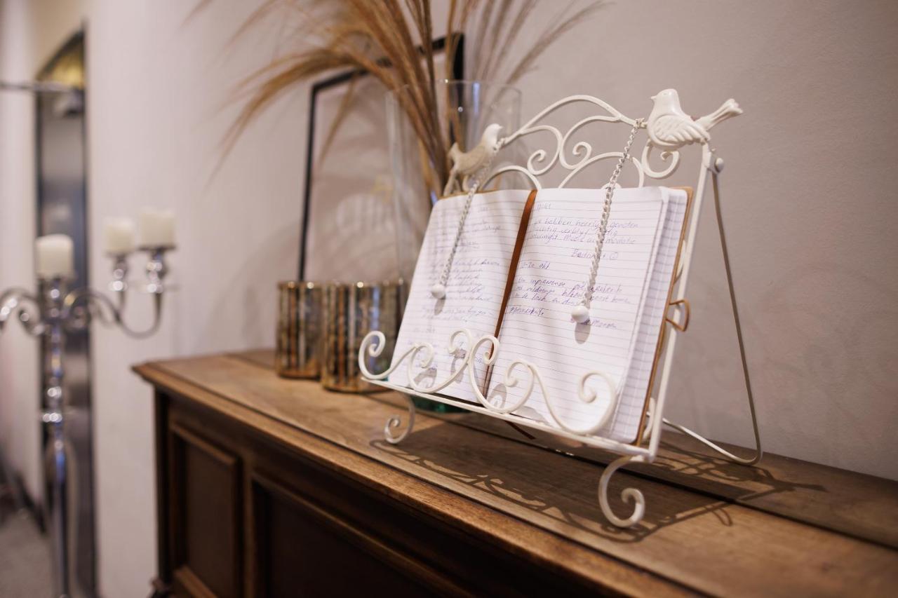 Mariafarm Bed & Breakfast Zevenbergen Bagian luar foto