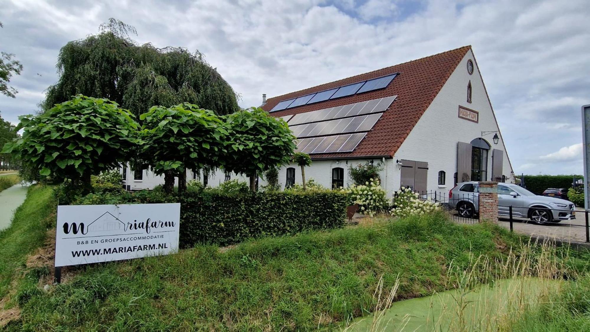 Mariafarm Bed & Breakfast Zevenbergen Bagian luar foto