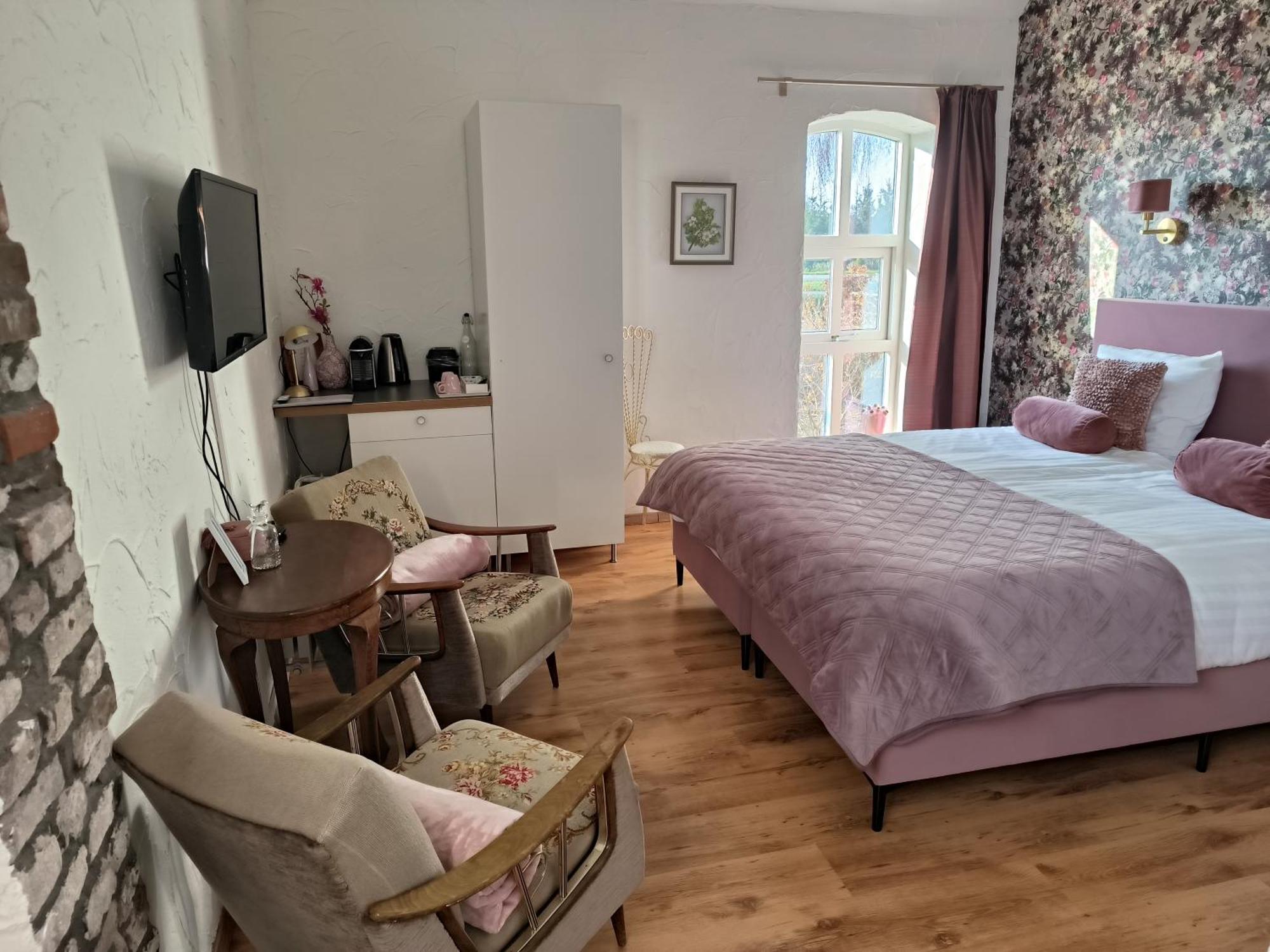 Mariafarm Bed & Breakfast Zevenbergen Bagian luar foto