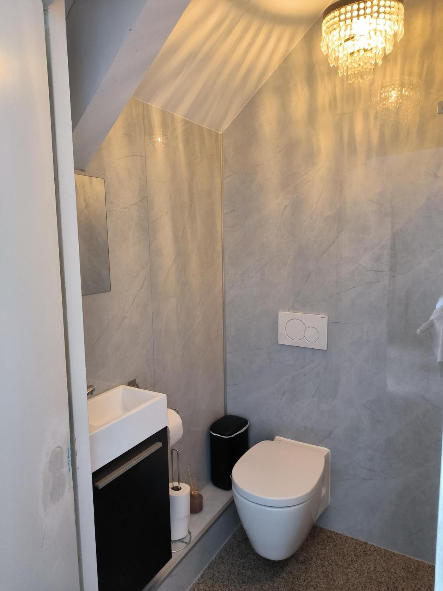 Mariafarm Bed & Breakfast Zevenbergen Bagian luar foto